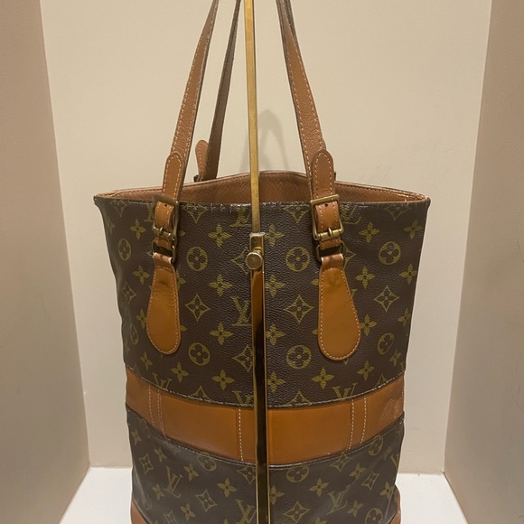 Louis Vuitton French Co USA Vintage Large Monogram Marais Bucket Tote Bag - Picture 8 of 12